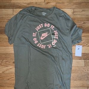 Nike Tee